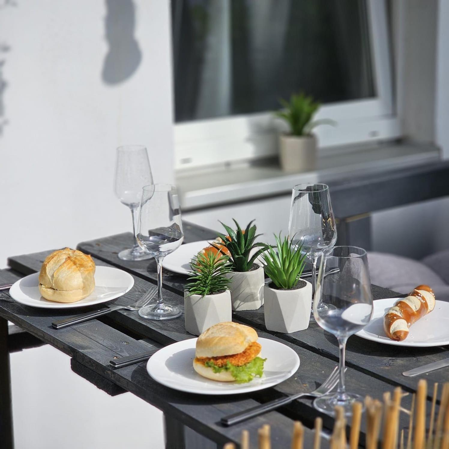The World, Stilvolles Apartment, Stadtzentral, Parking Free, Late Check In Magdeburg Eksteriør bilde